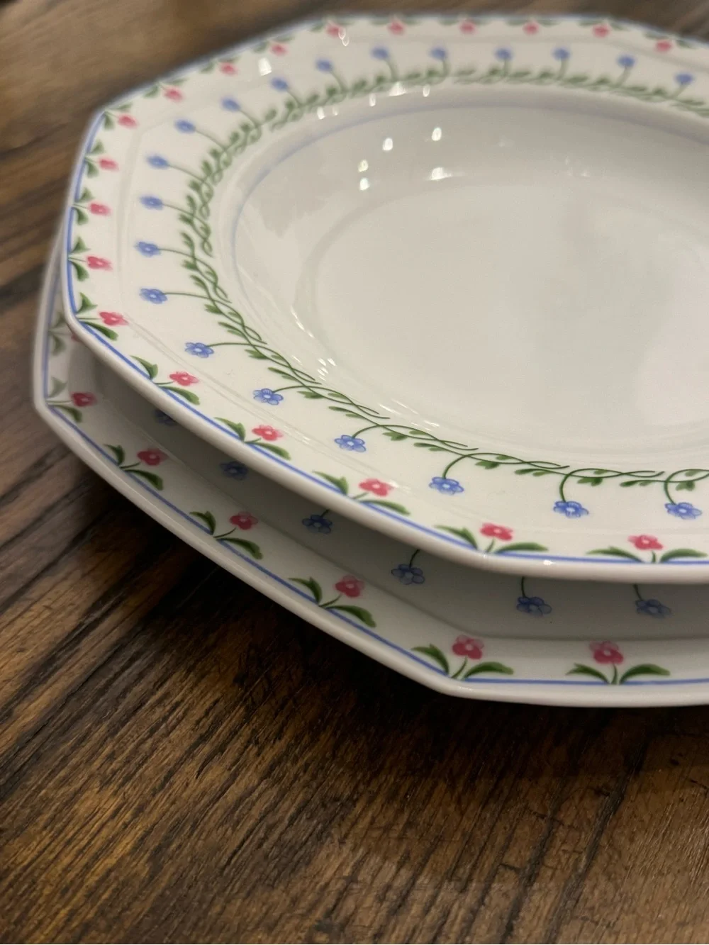 MIKASA / Christopher Stuart BALI HAI Dinner Plates / Bowl Set of 2